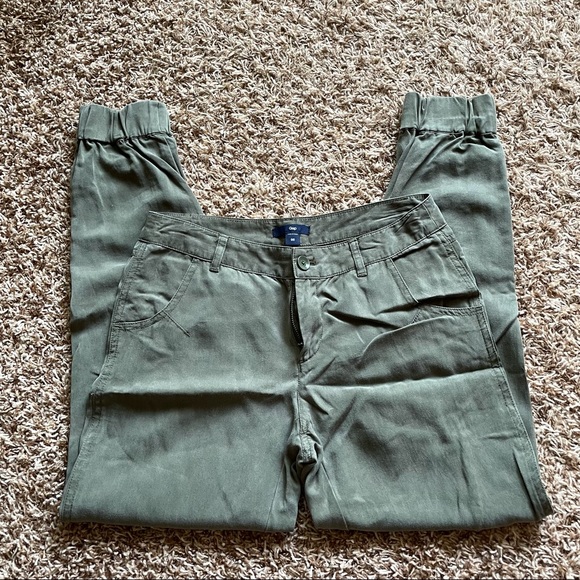 Gap green joggers - Picture 1 of 3